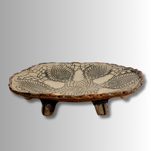 SL-537 Porcelain Six-Footed Lace Platter  11.5